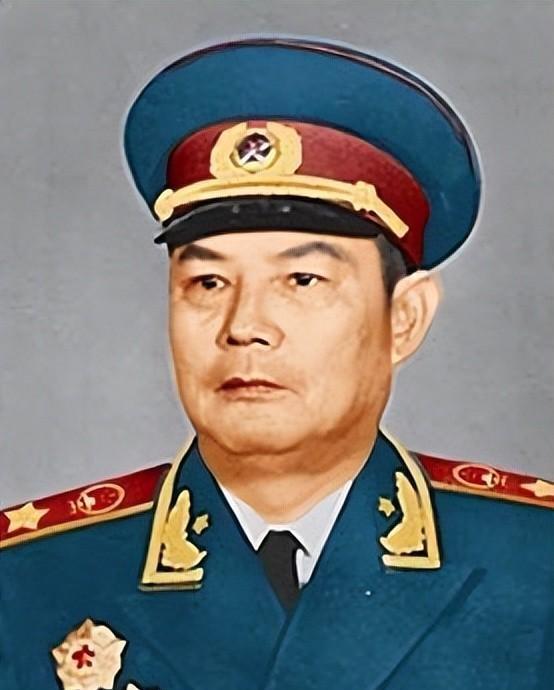 开云体育app下载-1984年叶剑英病危，追悼会花圈已备好，35岁才当医生的钟南山凭什么临危受命救回元帅？